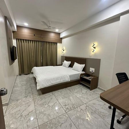 Hotel Fun N Food بهوي المظهر الخارجي الصورة
