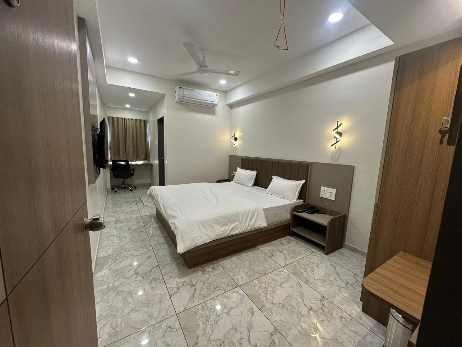Hotel Fun N Food بهوي المظهر الخارجي الصورة